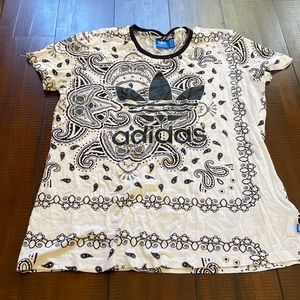 Popular Adidas T-shirt short sleeve white and black size large